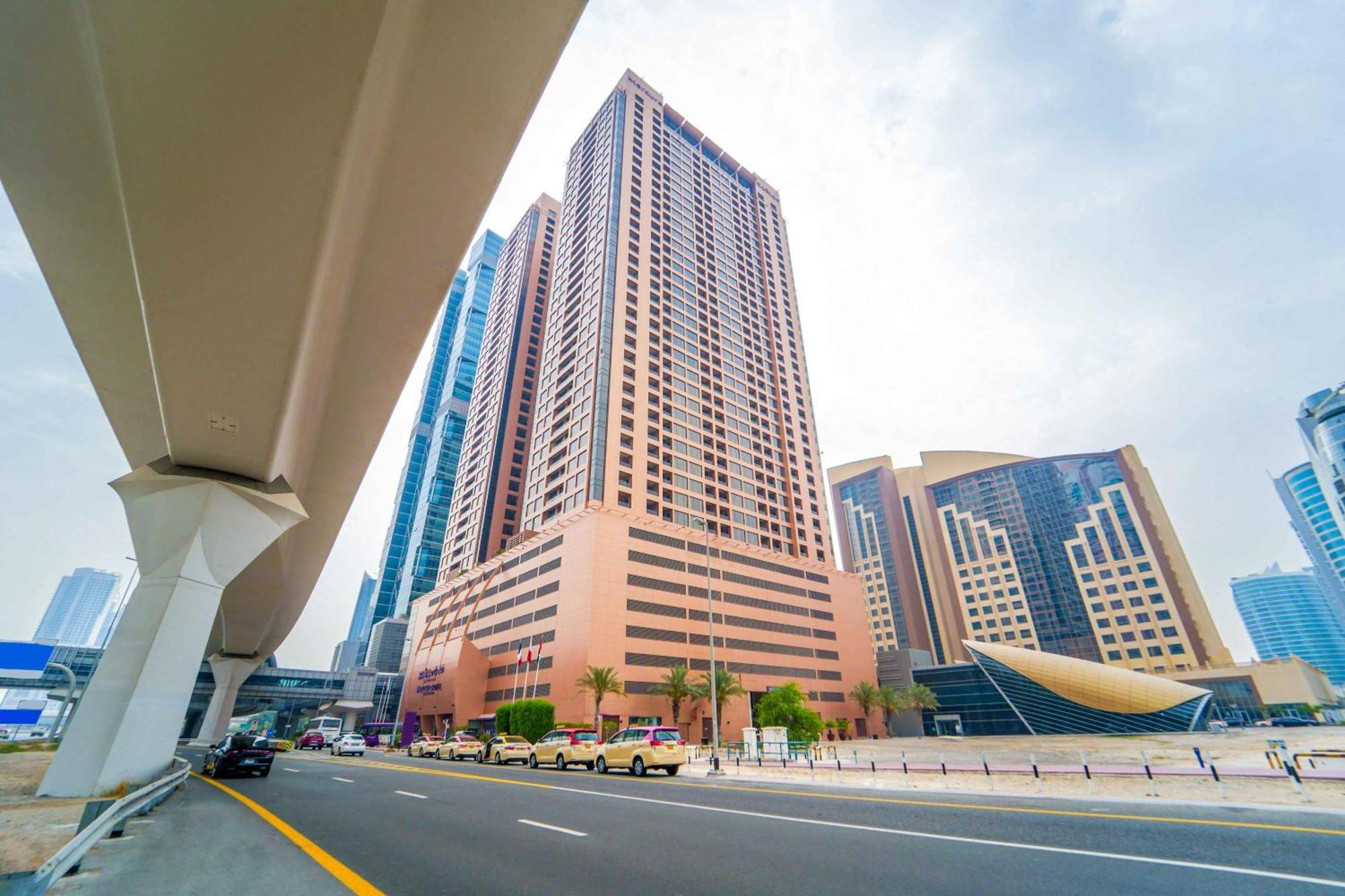 Mercure Dubai Barsha Heights Hotel Suites Exterior foto