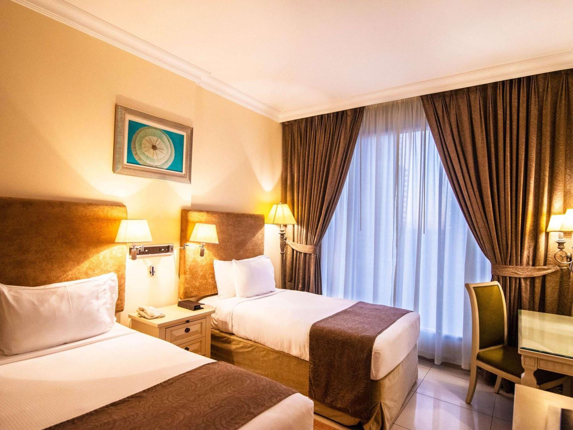 Mercure Dubai Barsha Heights Hotel Suites Exterior foto